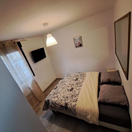 Charmante Maison Avec Piscine Bessan Buitenkant foto